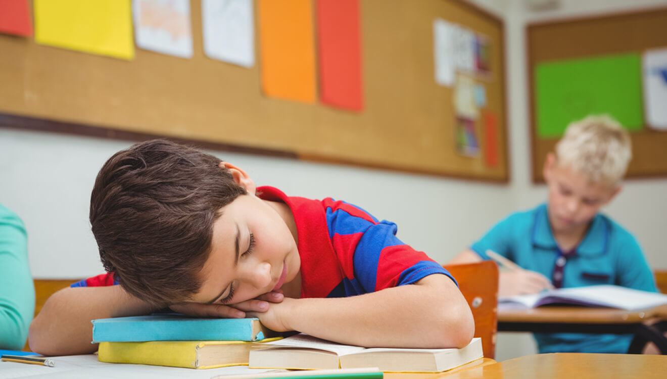 ¿Cuántas horas debe dormir un estudiante?