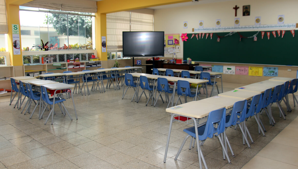 infraestructura escolar Recoleta