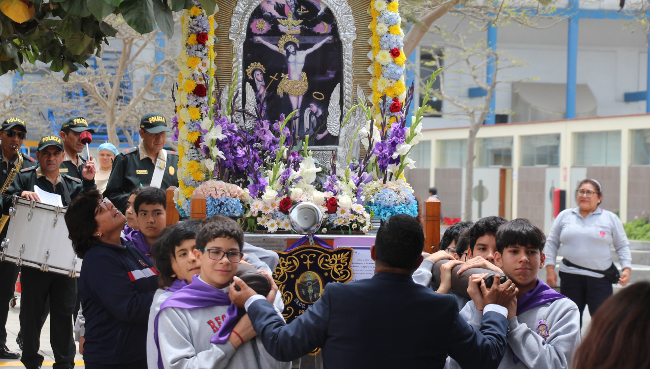 ¿Cómo vivimos el mes del Señor de los Milagros? 