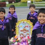 Niños de la primaria del Colegio Sagrados Corazones Recoleta asiste a celebración religiosa.